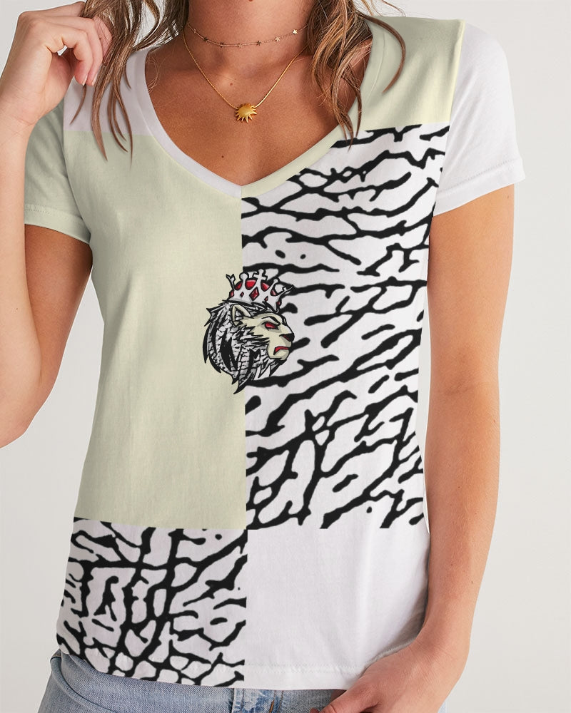 Reimaged 3’s (Square) Women's V-Neck Tee